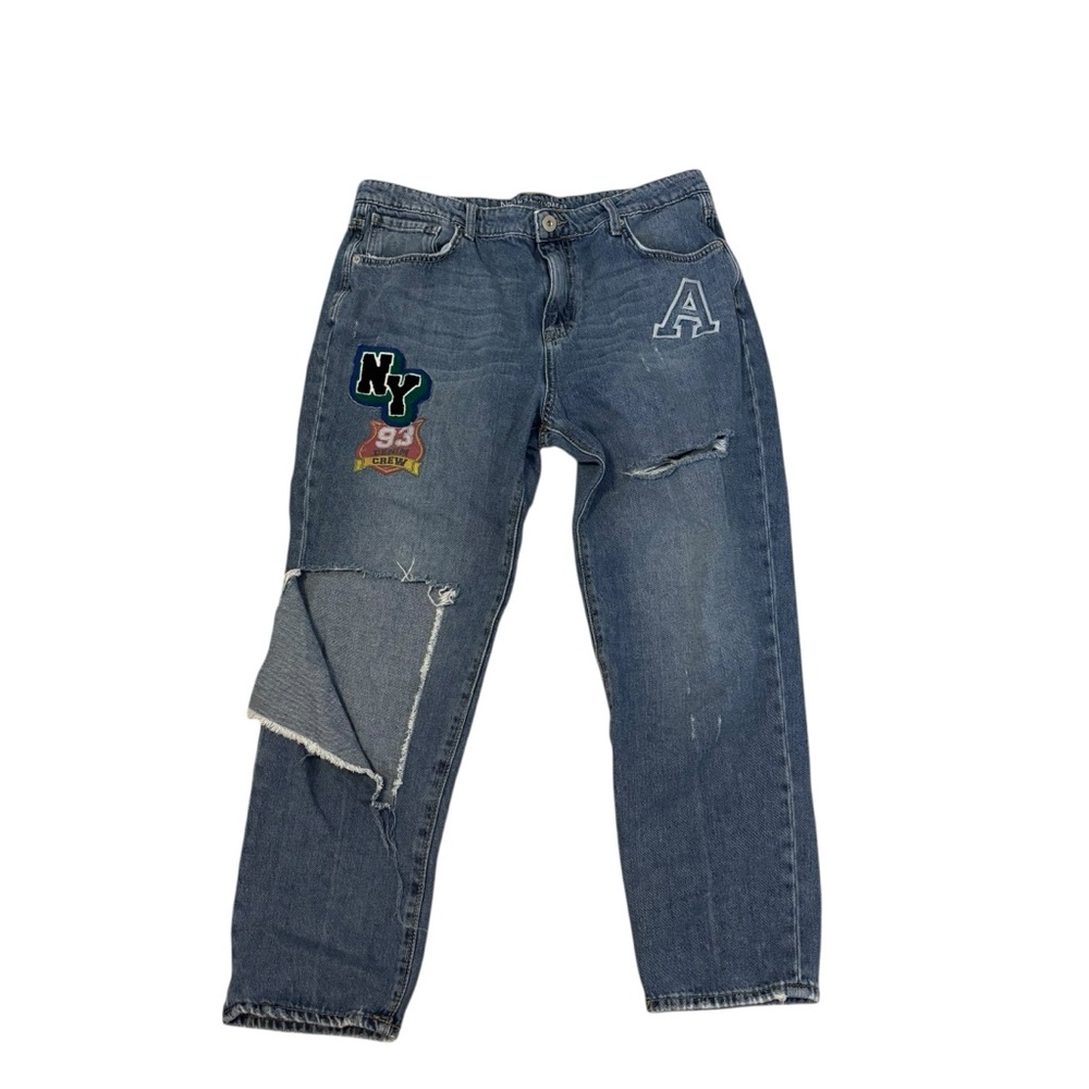 No Boundaries Light Blue Distressed Denim Jeans